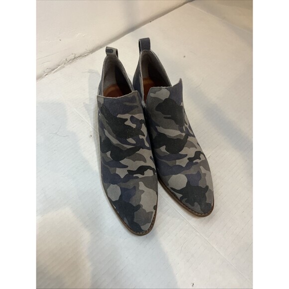 1. State Genuine Leather Suede Green Camo Idania Block Heel Bootie Slip On Sz 8M - Picture 2 of 6